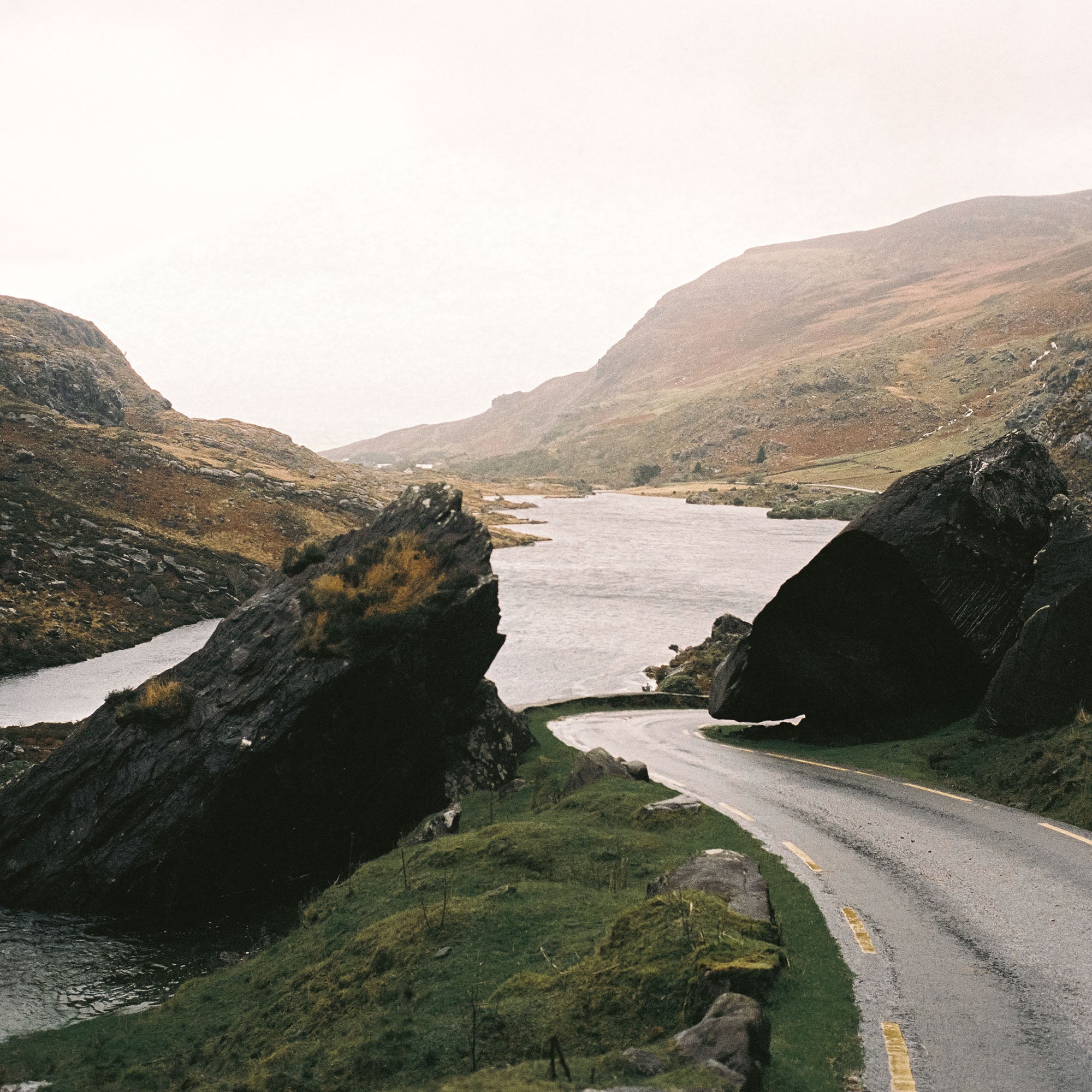 Between the Rocks, Ireland